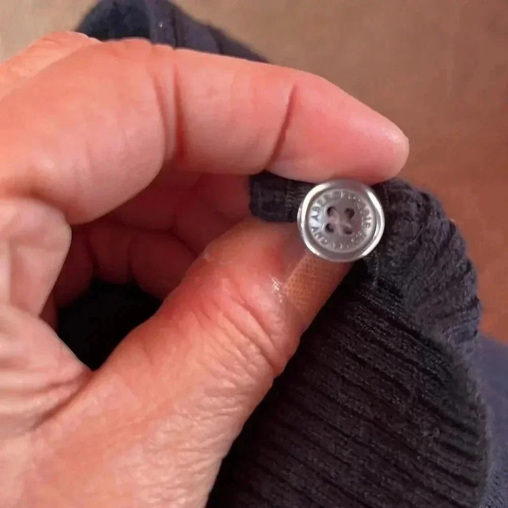 Abercrombie cardigan - Picture 2 of 2